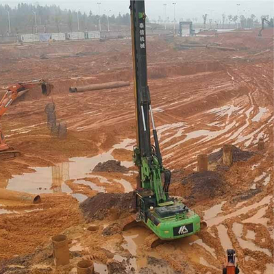 Sprzęt budowlany Hydrauliczna maszyna do wbijania pali 230 KN Główna siła uciągu wciągarki