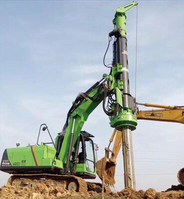 Rotacyjna maszyna do budowy stosów z siłą podnoszącą 50kN, momentem obrotowym głowy obrotowej 35kNm i nachyleniem do przodu 10° dla efektywnej budowy fundamentów stosów