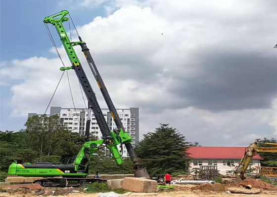Wiertnica hydrauliczna z głowicą obrotową od 5 do 26 obr./min z podwoziem CAT 60 m / min