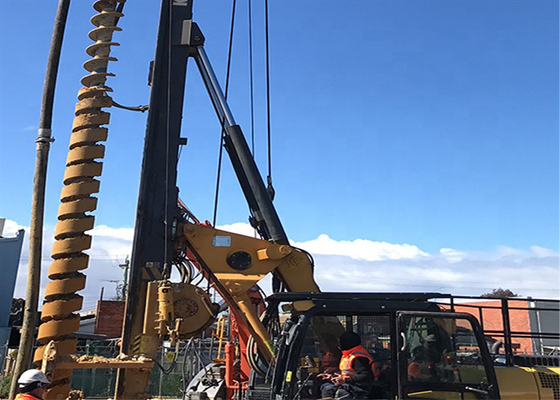 17m KR150M Wielofunkcyjna wiertnica Hydrauliczna obrotowa wiertnica do wiercenia w stosie 400KN